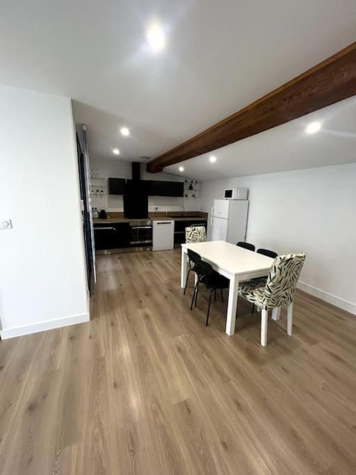 Cocon Chaleureux Au Coeur De Mirepoix Apartment